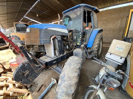 TRATOR TRA-0003 NEWHOLLAND, ANO: 2013