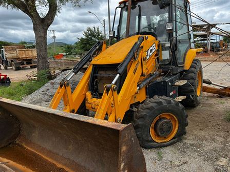 RETROESCAVADEIRA JCB - 3CXTT - S: SD320/45064H00182447