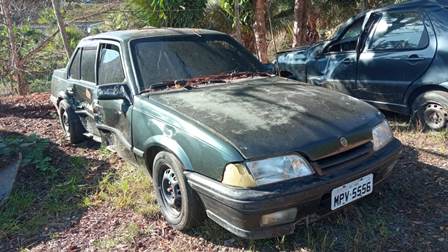 Sucata motor aproveitável - GM/MONZA GLS - ANO: 1995/1996 - COR: VERDE