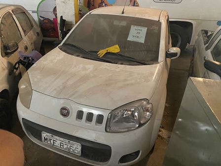 FIAT UNO VIVACE CELEB, ANO: 2010/2011