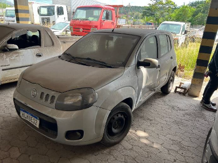 DOCUMENTÁVEL - FIAT/UNO VIVACE 1.0, COR: PRATA, ANO FAB.: 2010